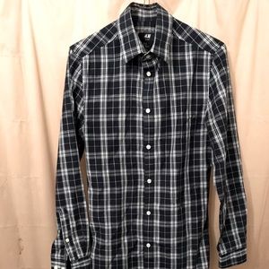 Extra small men’s H&M button down shirt causal